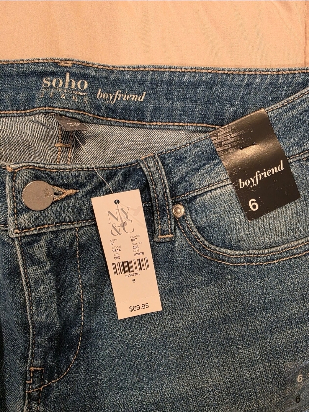 New York & Company Soho Boyfriend Jeans Size 6 NWT Distressed Sequin Detail - Picture 3 of 5